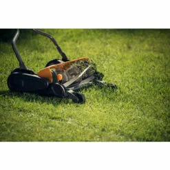 Fiskars Tondeuse à Gazon Manuelle, Tondeuse à Cylindre Avec Système De Coupe Sans Frottement Des Lames, Largeur De Coupe: 46 Cm, Noir/Orange/Argenté, StaySharp Max, 1000591 -Tondeuse Et Accessoires Boutique 10641592 3