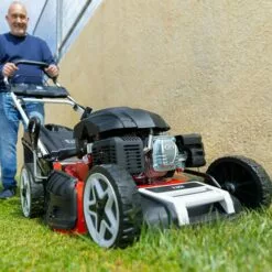 Tondeuse à Gazon à Essence 224cc 7.5cv, Démarrage électrique 4 Temps Automoteur, Double Lame Acier 530mm 21", Hauteur De Coupe Réglable Et Panier D'une Capacité De 65L - Greencut GLM880XE -Tondeuse Et Accessoires Boutique 28885940 3