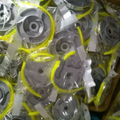 DONTODENT Tête De Coupe En Aluminium, Accessoires De Tondeuse à Gazon, Plateau De Coupe En Aluminium, Grand Plateau Rond En Aluminium, Tête De Coupe Solide Et Durable, Pas Facile à Casser L'argent -Tondeuse Et Accessoires Boutique 43005427 3